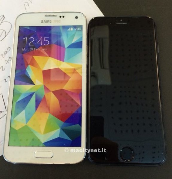 Как выглядит iPhone 6 в сравнении с Samsung Galaxy S5