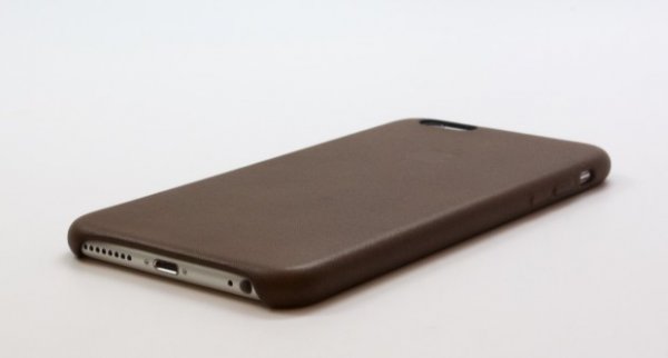 Apple отзывает кожаные чехлы для iPhone 6/6 Plus