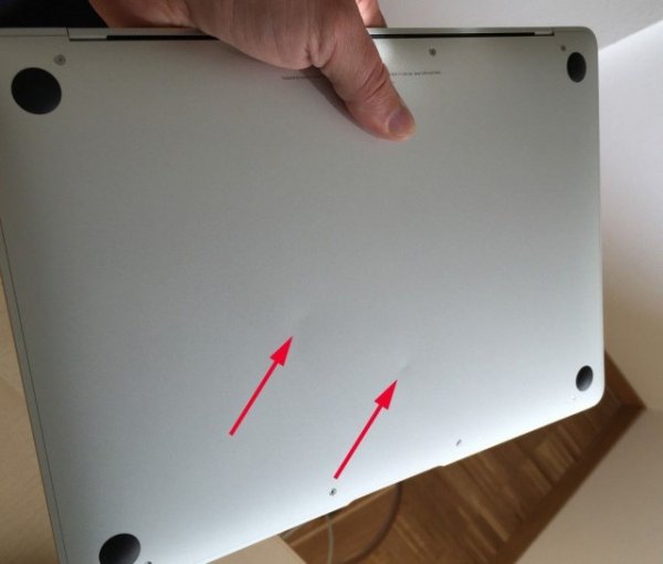 При распаковке новых 12-дюймовых MacBook пользователи находят вмятины на корпусе